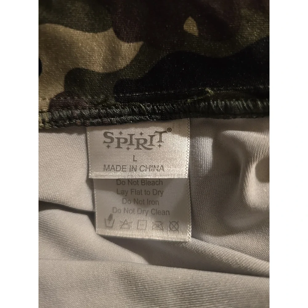Spirit Halloween Adult Camo Catsuit Costume Size Large‎